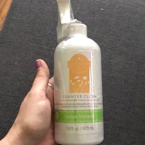 Brand new Scentsy counter clean Lemon Verbena